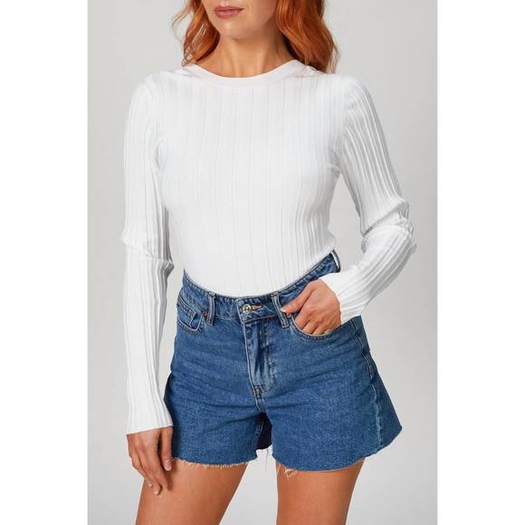 NEW IN THE MOOD FOR LOVE justine tricot top in white - Picture 4 of 6